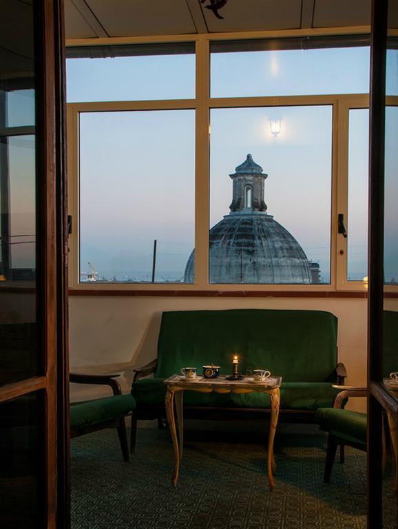 Rosy'S Hotel Napoli Bagian luar foto